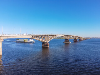 Obraz premium Saratov, Russia - August 01, 2020: Bridge over the Volga river, Saratov bridge