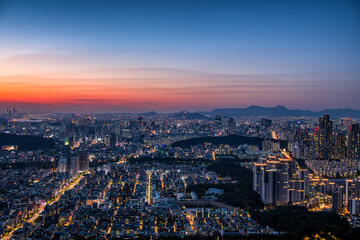 Fototapeta na wymiar Seoul city at night, South korea