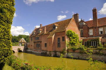 Fototapeta premium Old UK house