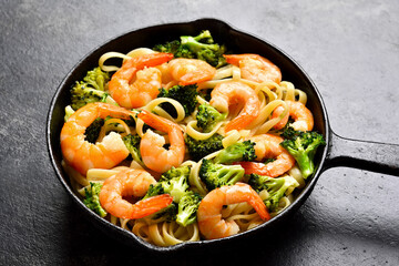 Shrimp and broccoli pasta