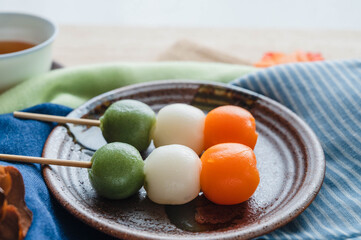 秋の三色だんご