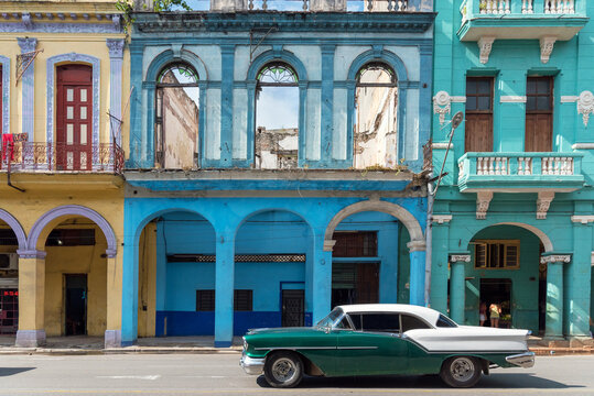 Classic car passing at top speed in La Havana, Cuba