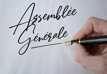 assemblée générale noir fin souligné