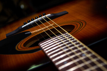 Guitarra acústica color madera oscura