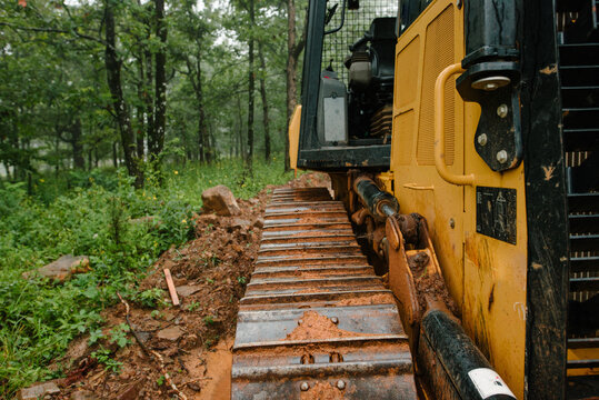 Buldozer tracks detail