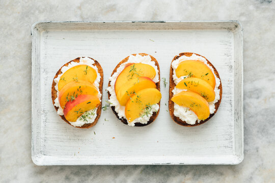Peach ricotta bruschettas