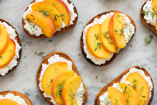 Peach ricotta bruschettas