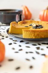 oranger Kuchen aus Kürbis a la Käsekuchen für Thanksgiving
