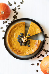 oranger Kuchen aus Kürbis a la Käsekuchen für Thanksgiving