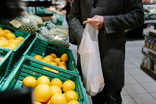 Man buying fruit
