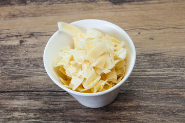 Coconut dry chips in the bowl