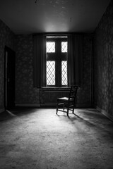 salle mystère chaise 