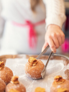 Spiced Pumpkin Doughnuts