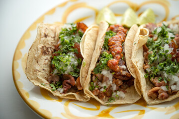 Tacos de carnitas