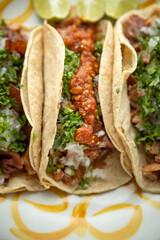 Tacos de carnitas