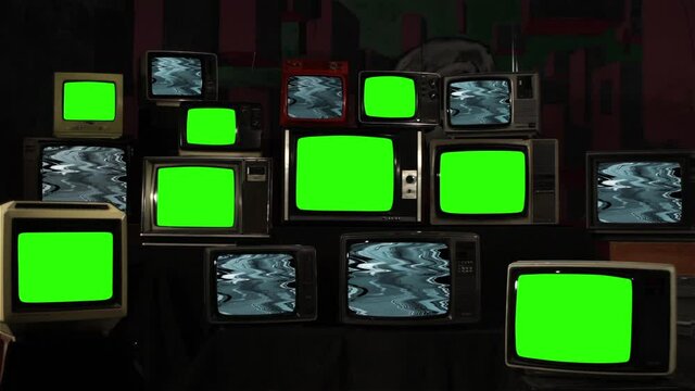 Vintage TV Sets Turning On and Off Green Screen with Glitch Effect. You can replace green screen with the footage or picture you want. You can do it with &ldquo;Keying&rdquo; effect in After Effects.