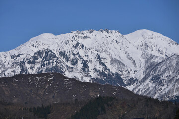 残雪の八海山2019Apr