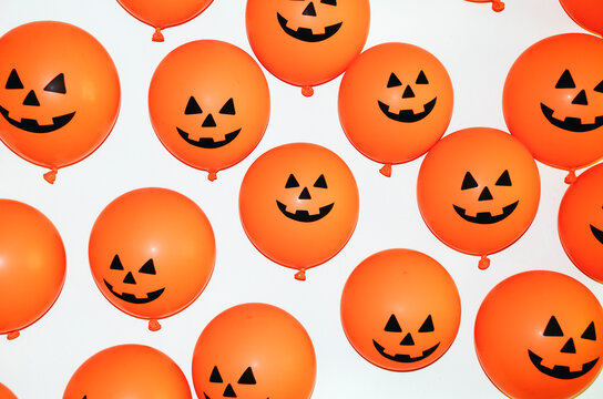 Halloween balloons pattern