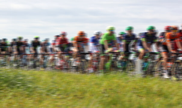 Blurry cycling peloton