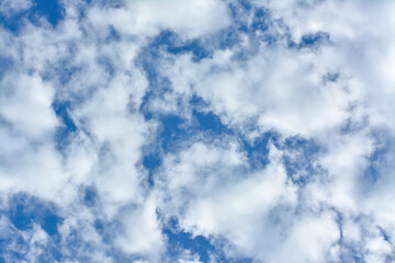 Obraz premium Beautiful sky with clouds for background