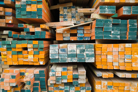 Timber scaffolding material