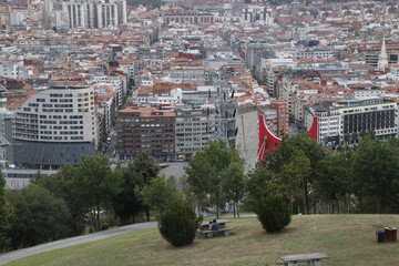Fototapeta na wymiar Downtown of Bilbao seen from a hill