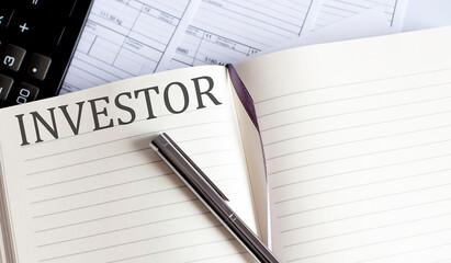 Notebook with Toolls and Notes about INVESTOR