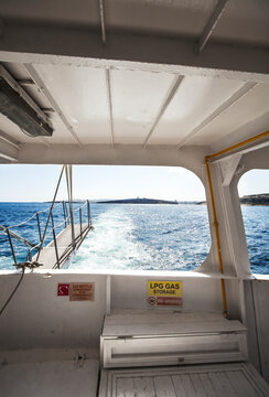 Boat engine bay