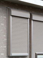 Fototapeta premium 住宅の窓の防火シャッター