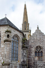 Fototapeta na wymiar Commana. Eglise Saint-Derrien de l'enclos paroissial. Finistère. Bretagne 