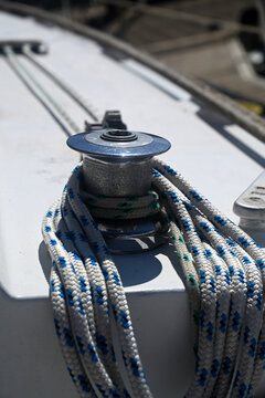 Sailing rope on the yacht's capstan winch