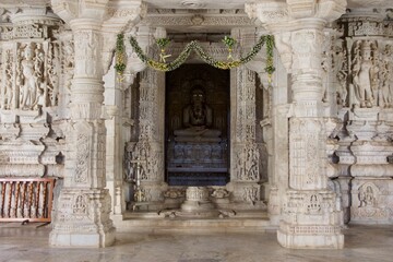 Fototapeta na wymiar entrance to the temple, India