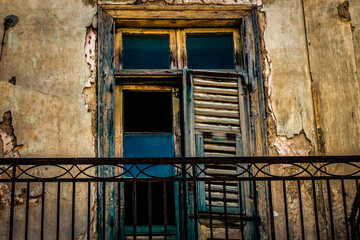 Fototapeta na wymiar View of the facade of an old house in Greece 