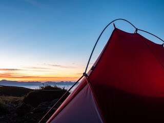 テント泊 登山 夏 絶景