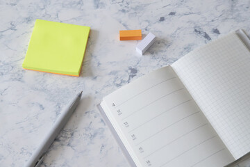 付箋とスケジュール帳