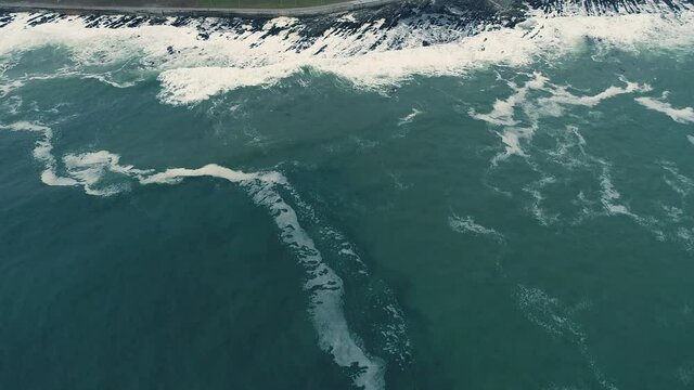 footage in Sea Point Cape town south africa with a DJI phantom 4 Pro, here you can see the coast, the city and hills around the area