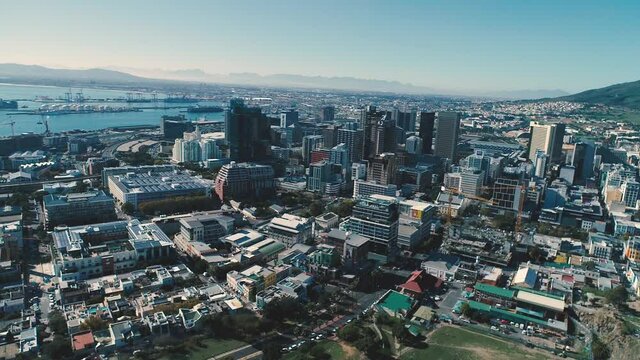 footage in Cape town city center in South Africa with a DJI phantom 4 Pro, here you can see the coast, the city and hills around the area