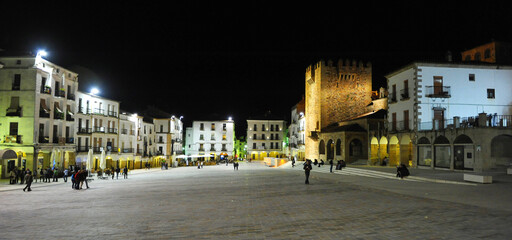 Plaza Mayor de Cáceres por la noche