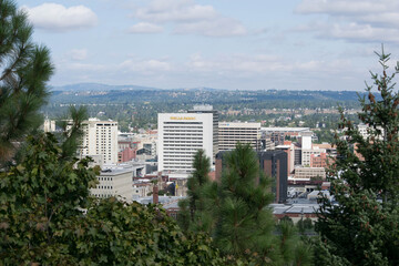 Fototapeta na wymiar Downtown Spokane WA from Cliff drive. 