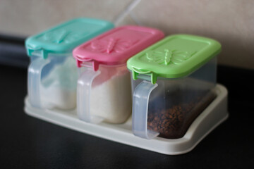 jars for bulk with colored crumbs, jars for free-flowing 