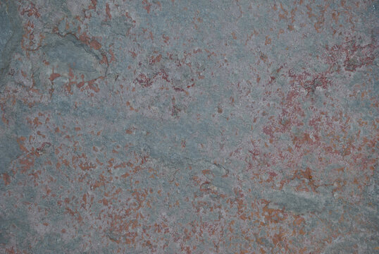 Textura de pedra de lousa retirada da mina antes de ser tratada 