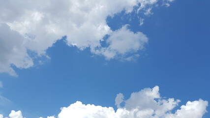 Obraz na płótnie Canvas blue dramatic cloudy sky heaven