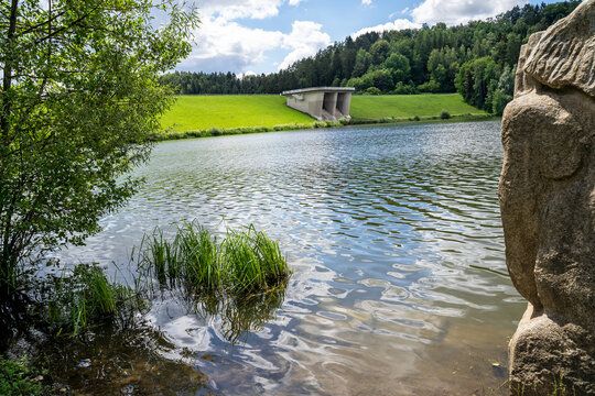 Am Ufer des Froschgrundsees in Bayern