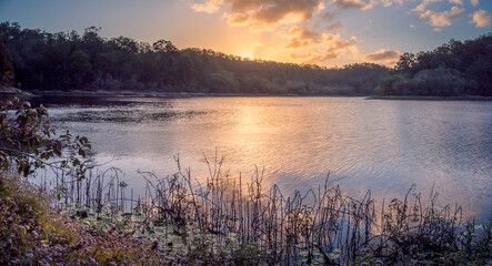 Fototapeta premium Beautiful Lakeside Sunset Panorama