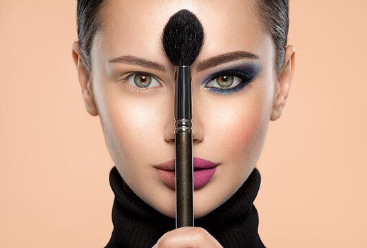 Makeup Brush Images – Browse 761,611 Stock Photos, Vectors, and Video |  Adobe Stock