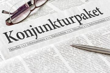 Zeitung mit der Überschrift Konjunkturpaket