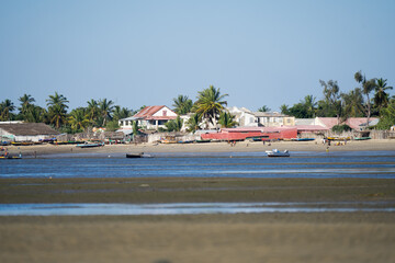 Fototapeta na wymiar Malagasy coastal village