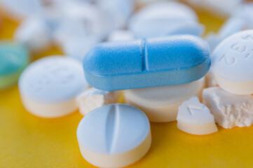 Coronovirus medicines, pills and medicines for treating patients