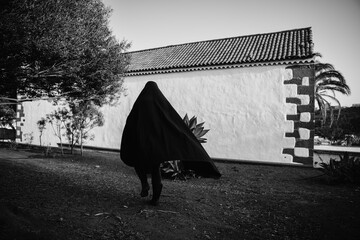 blanco y negro en halloween 