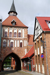 Fototapeta na wymiar Kütertor - historisches Stadttor im Stil der Backsteingotik